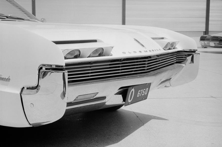Детали экстерьера Oldsmobile Toronado (9487) 1966 года  (фото 8 из 48)